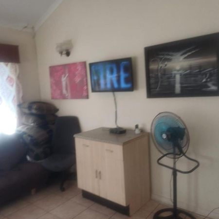 Kempton Park Lodge Birch Acres Kempton Park Buitenkant foto