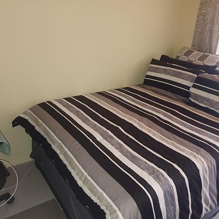 Kempton Park Lodge Birch Acres Kempton Park Buitenkant foto