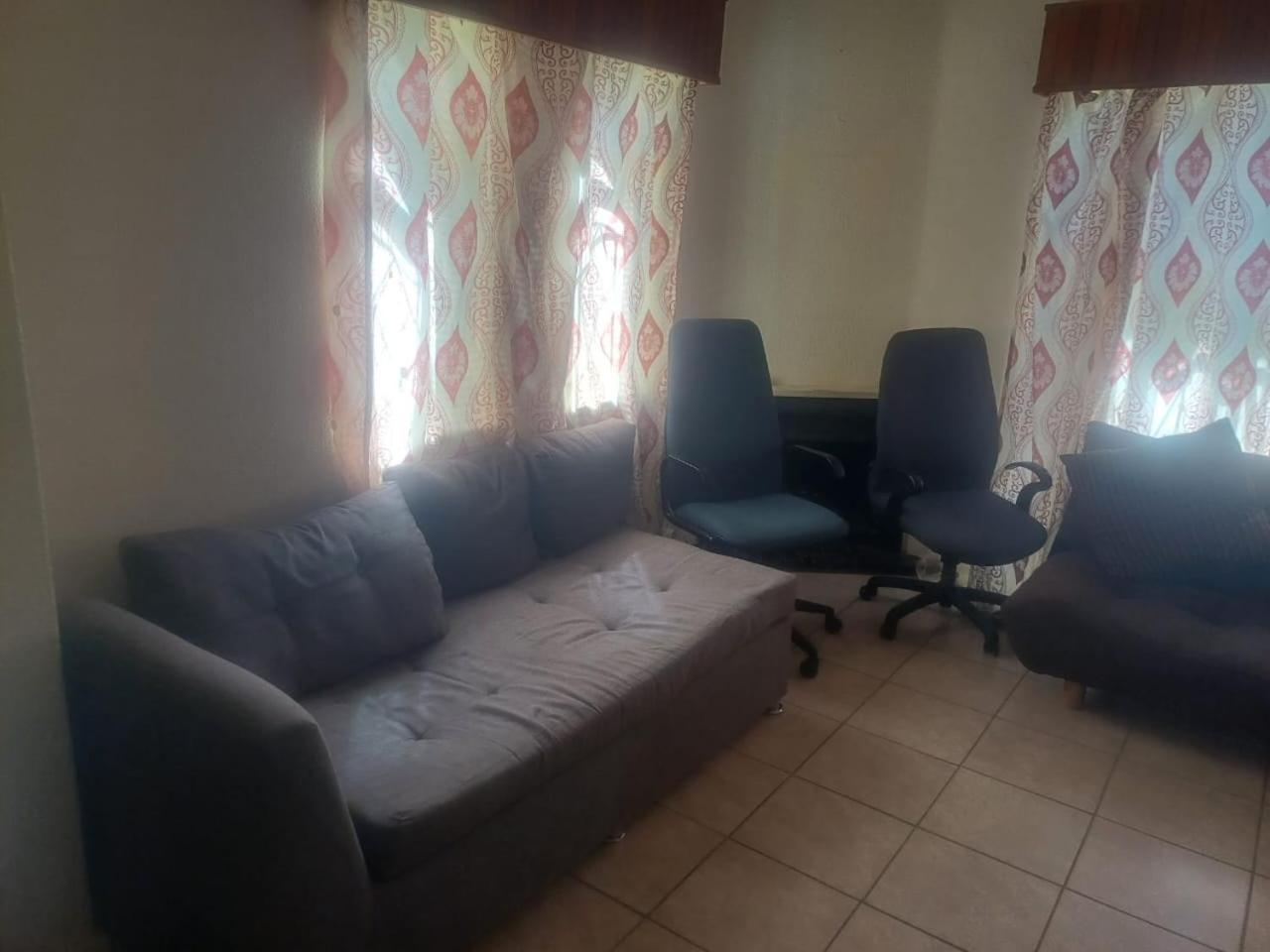 Kempton Park Lodge Birch Acres Kempton Park Buitenkant foto