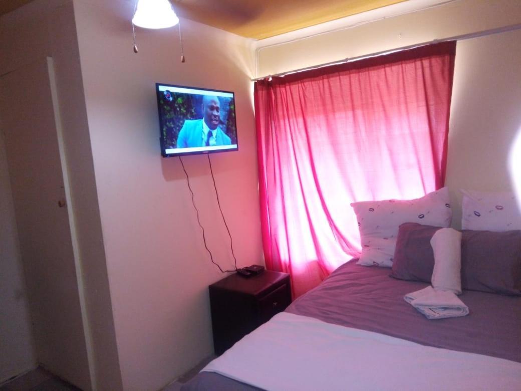 Kempton Park Lodge Birch Acres Kempton Park Buitenkant foto
