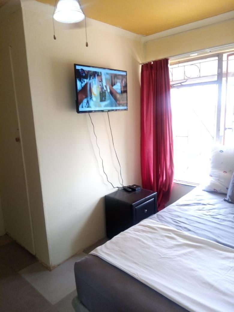 Kempton Park Lodge Birch Acres Kempton Park Buitenkant foto